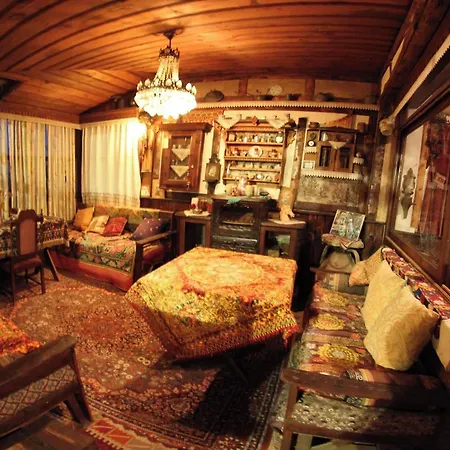 霍梅罗斯膳食公寓及宾馆 *