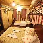 Homeros & Vendégház