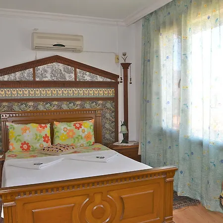 霍梅罗斯膳食公寓及宾馆